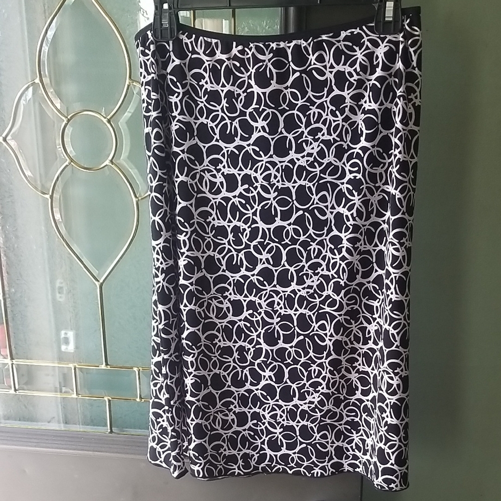 Black and White Patterned Skirt